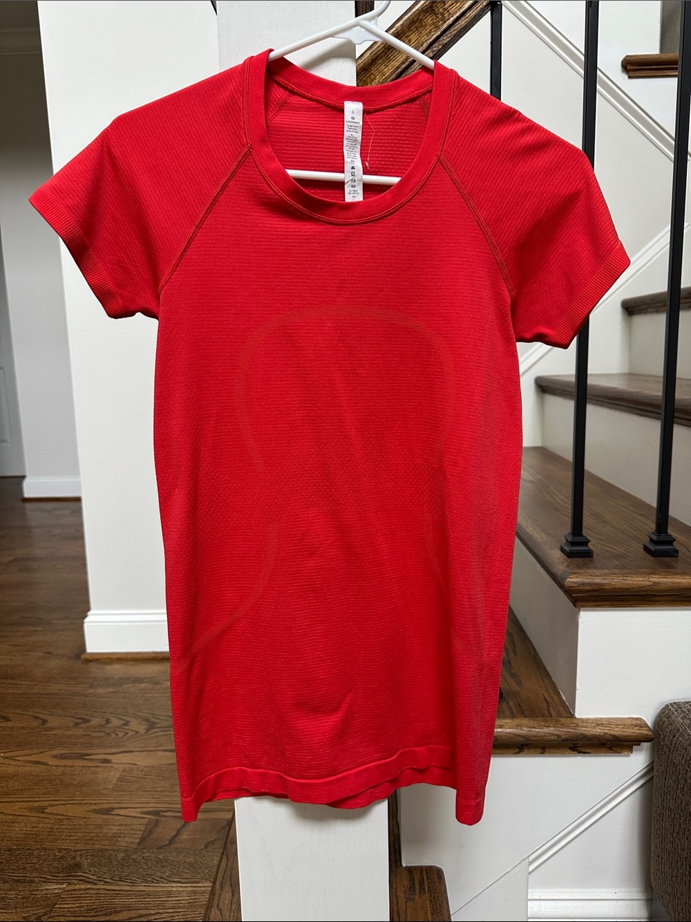 lululemon athletica Swifty Red Short-Sleeve Tech Performance Tee Size 6